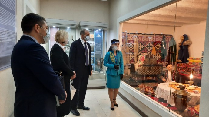 Сегодня, 2 февраля 2021 года Акмолинский областной историко-краеведческий музей посетил посол Чехии в Казахстане Рудольф Гикл 1